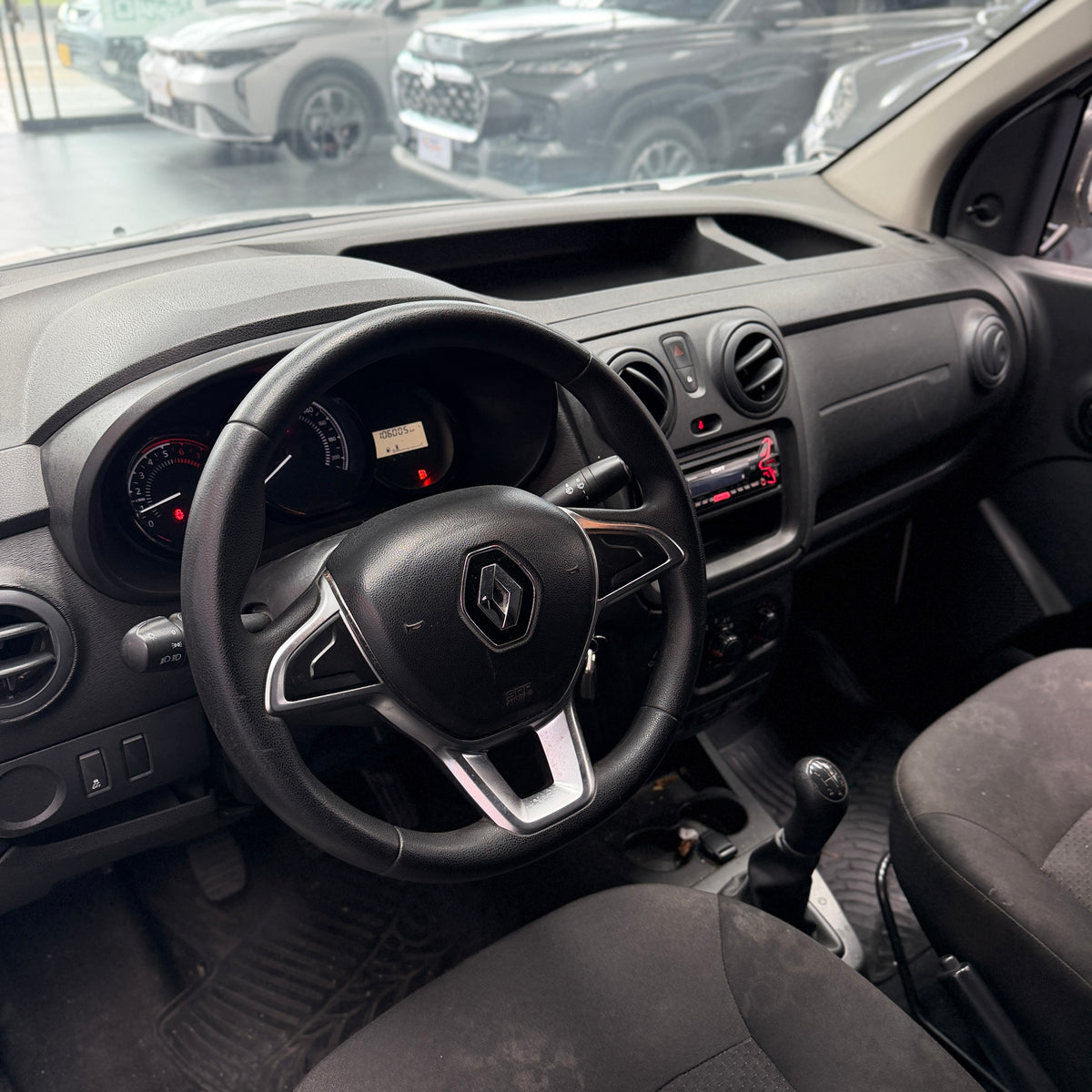 RENAULT KANGOO EXPRESS 2020 USADA 106.000 KM
