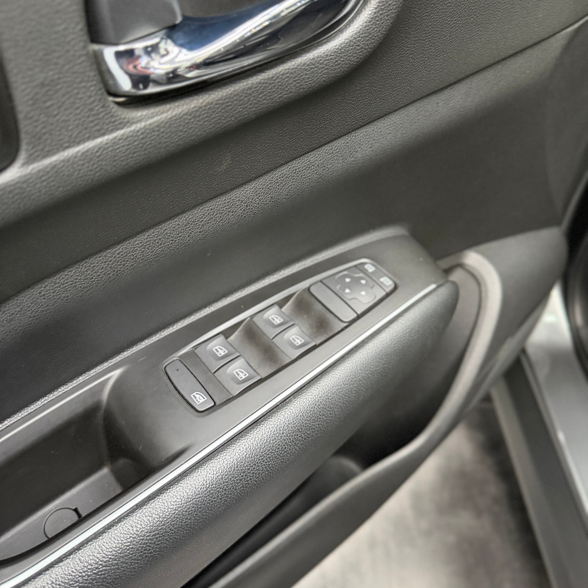 RENAULT NEW KOLEOS ZEN 2022 USADA 30.000 KM
