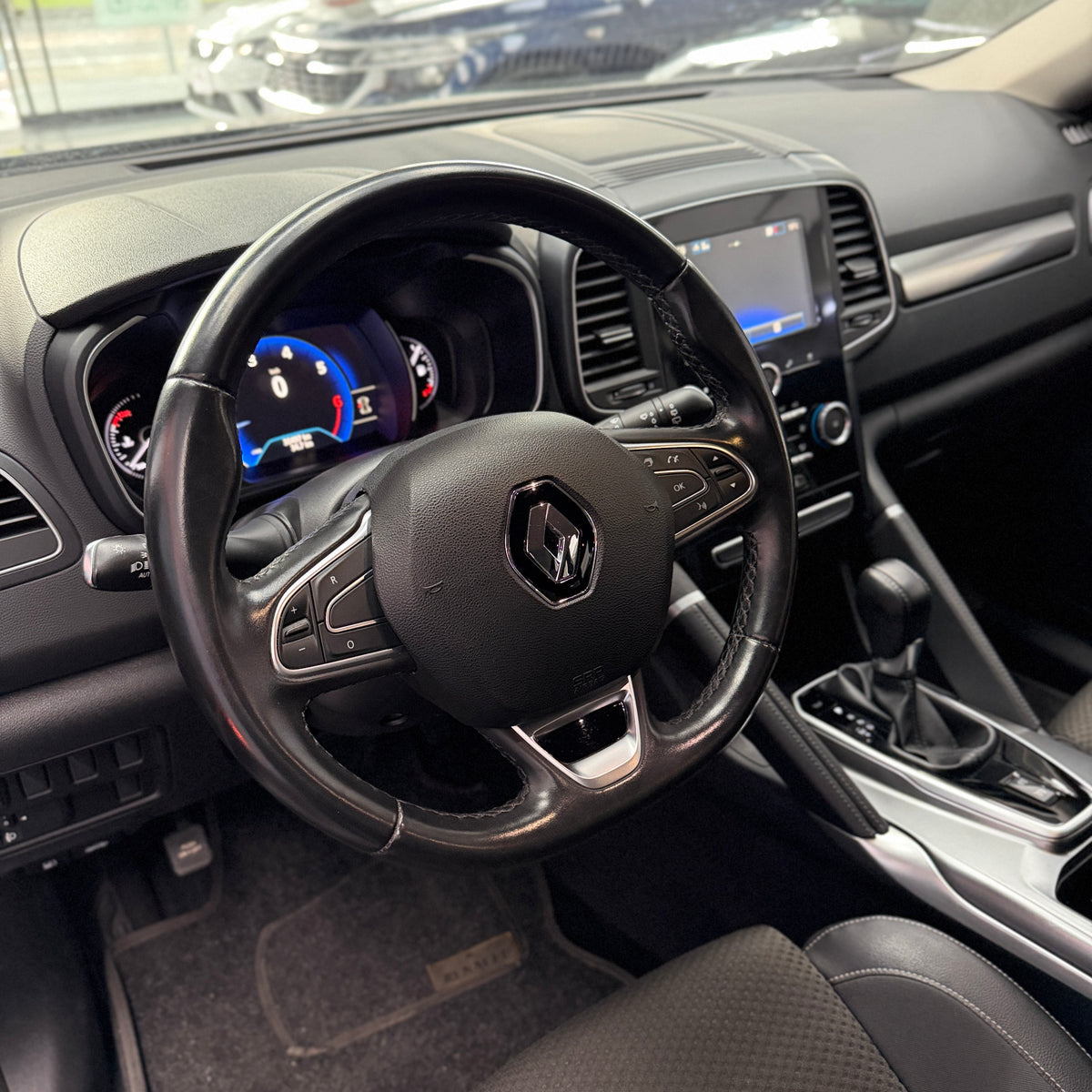 RENAULT NEW KOLEOS ZEN 2022 USADA 30.000 KM