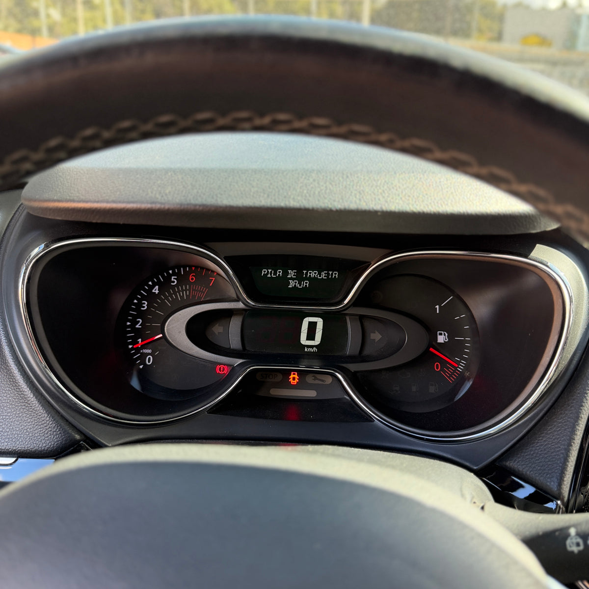 RENAULT CAPTUR ZEN 2023 USADA 57.000