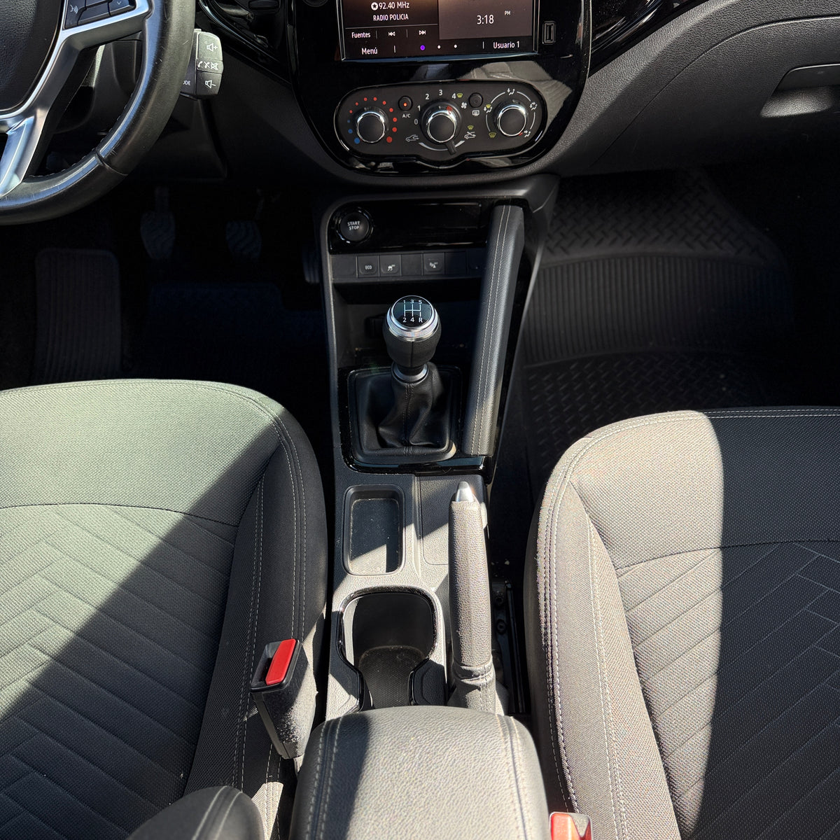 RENAULT CAPTUR ZEN 2023 USADA 57.000