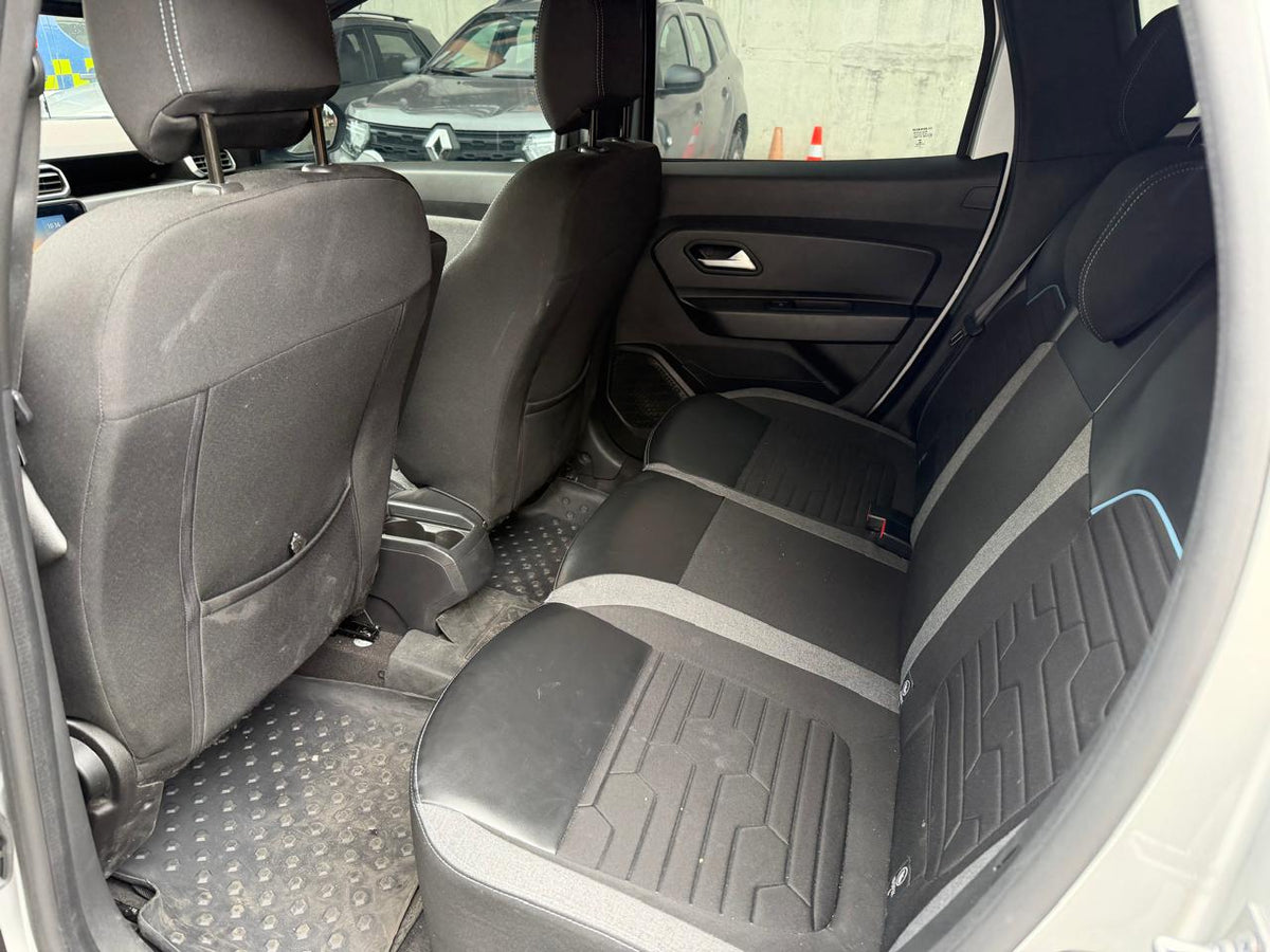 RENAULT DUSTER ICONIC 4X4 2023 USADA 23.000 KM